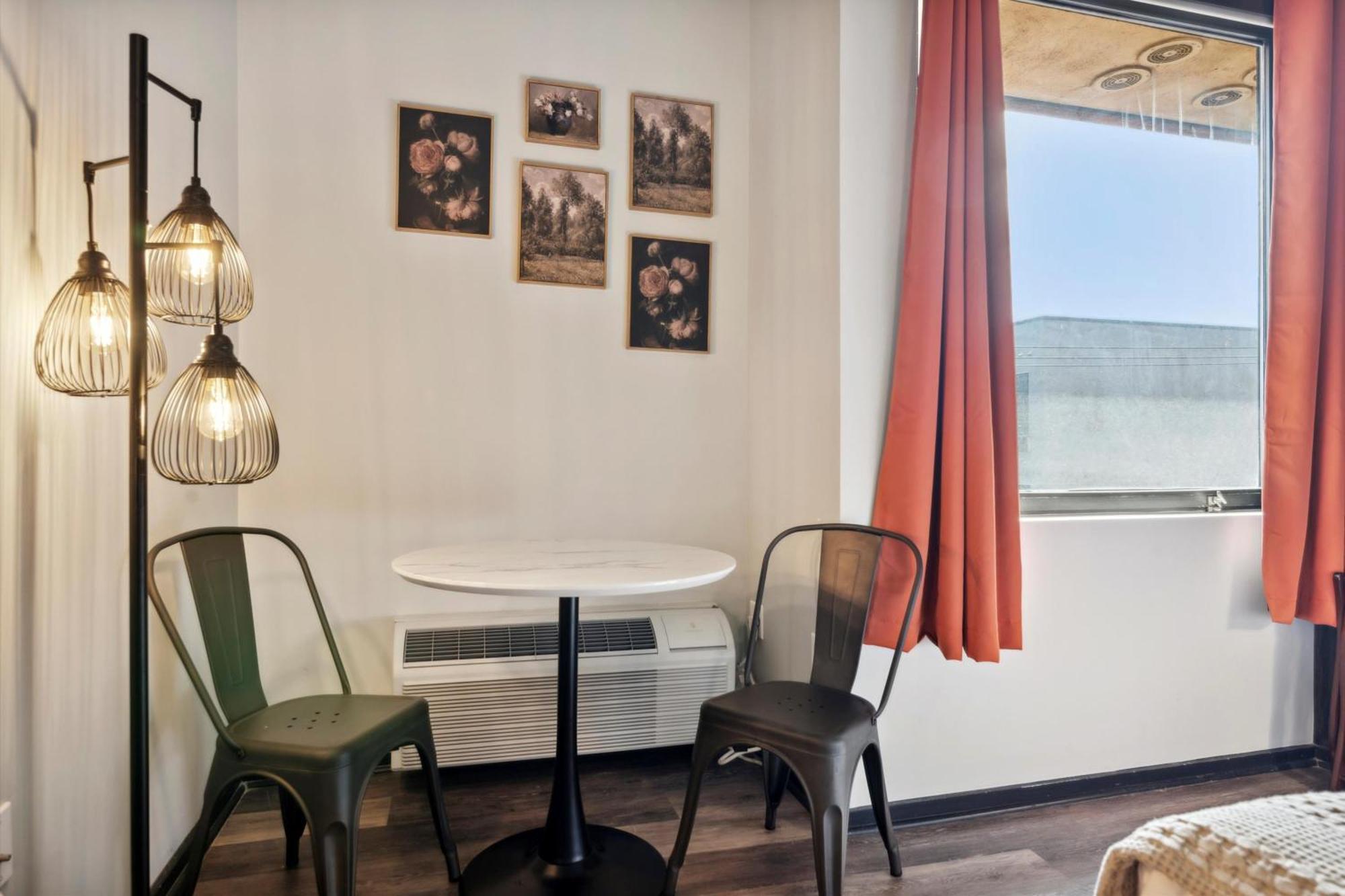 Large 3Br Apts & Studios, Free Parking, Gym, Game Room フィラデルフィア エクステリア 写真