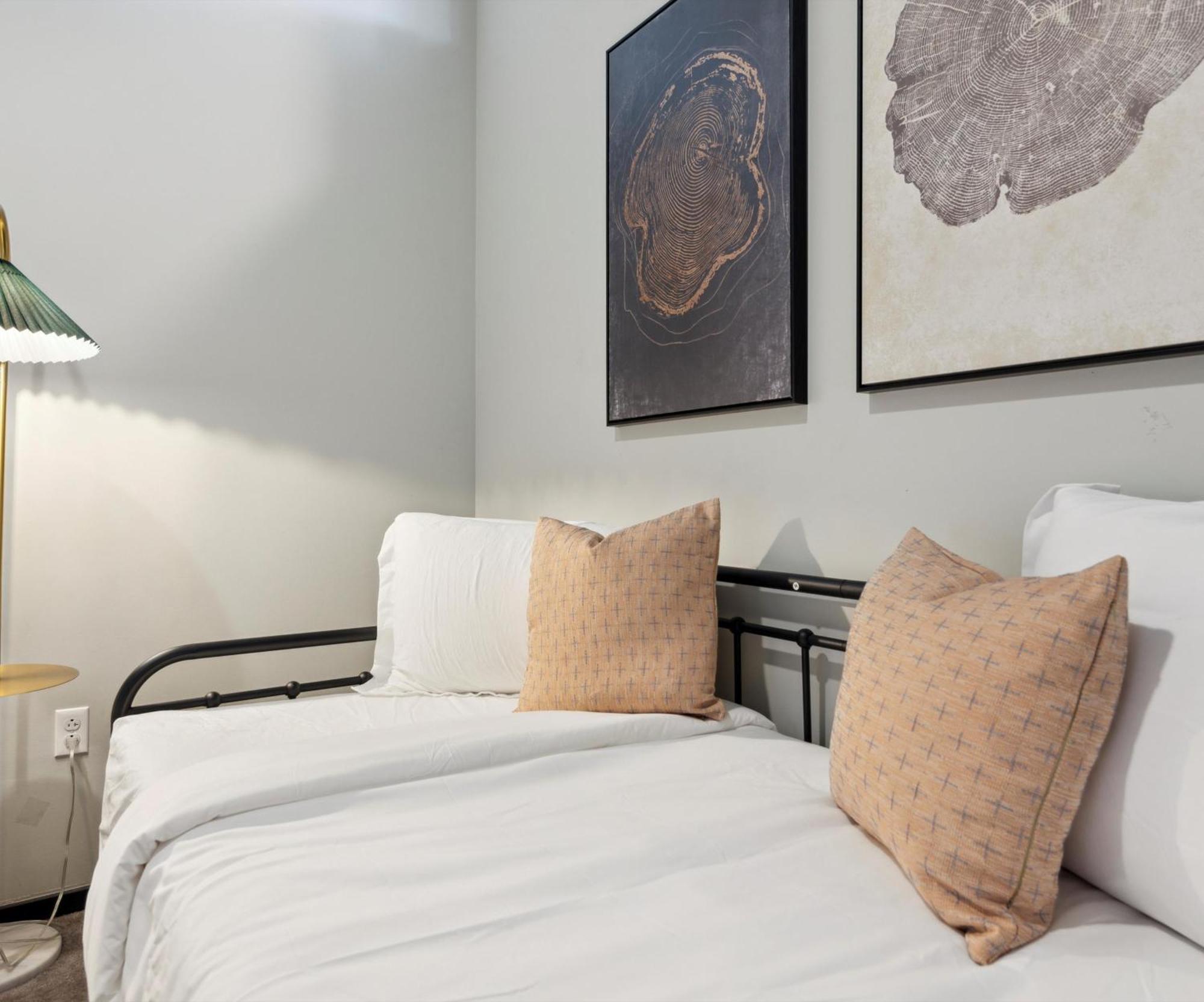 Large 3Br Apts & Studios, Free Parking, Gym, Game Room フィラデルフィア 部屋 写真